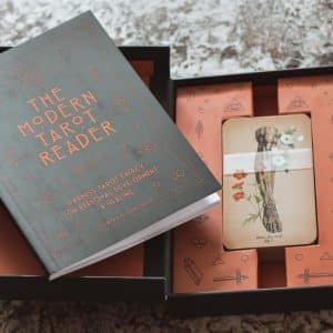 The Modern Tarot Reader by Claire Goodchild